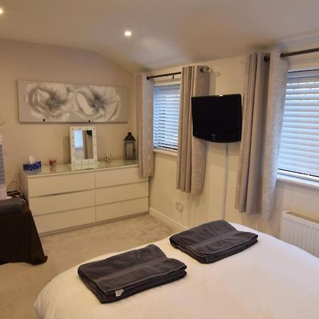 Mikes At Menai - Stylish & Spacious 3 Bed House In Menai Bridge. Exterior photo