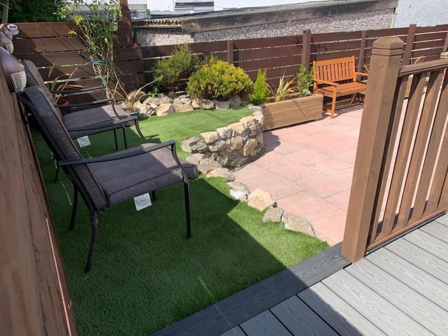 Mikes At Menai - Stylish & Spacious 3 Bed House In Menai Bridge. Exterior photo